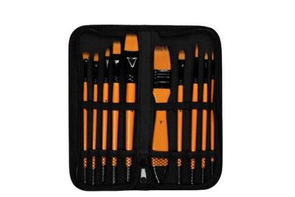 Estuche con un set de 10 pinceles para técnica Óleo