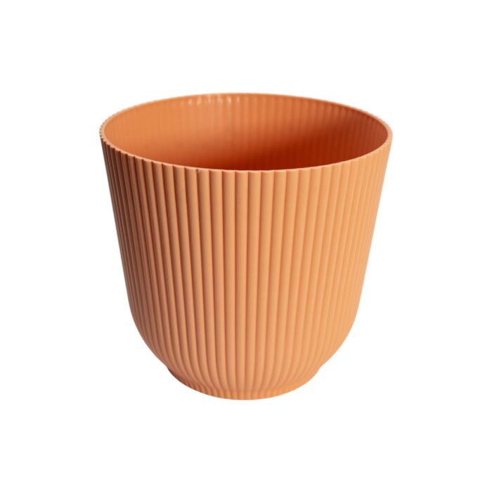 Maceta plástica acanalada color terracota de 16x14.6 cm con diseño moderno