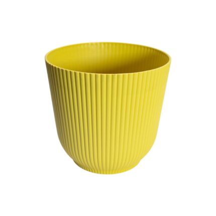 Maceta plástica acanalada color amarillo de 16x14.6 cm con diseño moderno