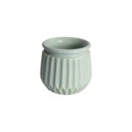 Macetero de cerámica celeste con textura acanalada 7.8x7.5cm decorativo