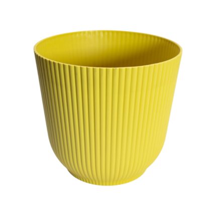 Maceta plástica acanalada color amarillo de 22x20 cm con diseño moderno