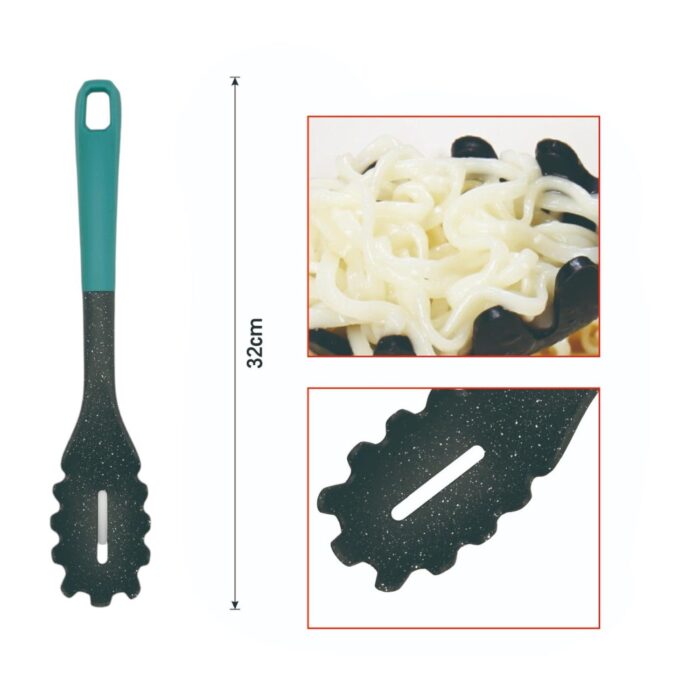 Cucharón para pasta con diseño de puntos grises - Imagen 2