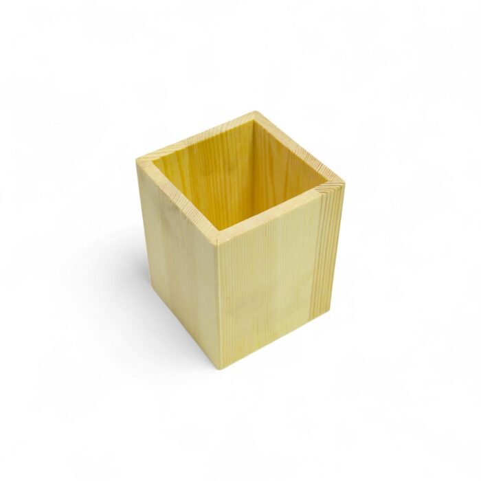 65666765 Portalápices de madera cuadrado 8x8x10cm - Imagen 1