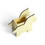 Portalápices de madera en forma de caballito 13.5x6.2x11cm